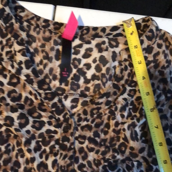 Pure Energy size  large leopard print button down with mandarin collar - Picture 9 of 13